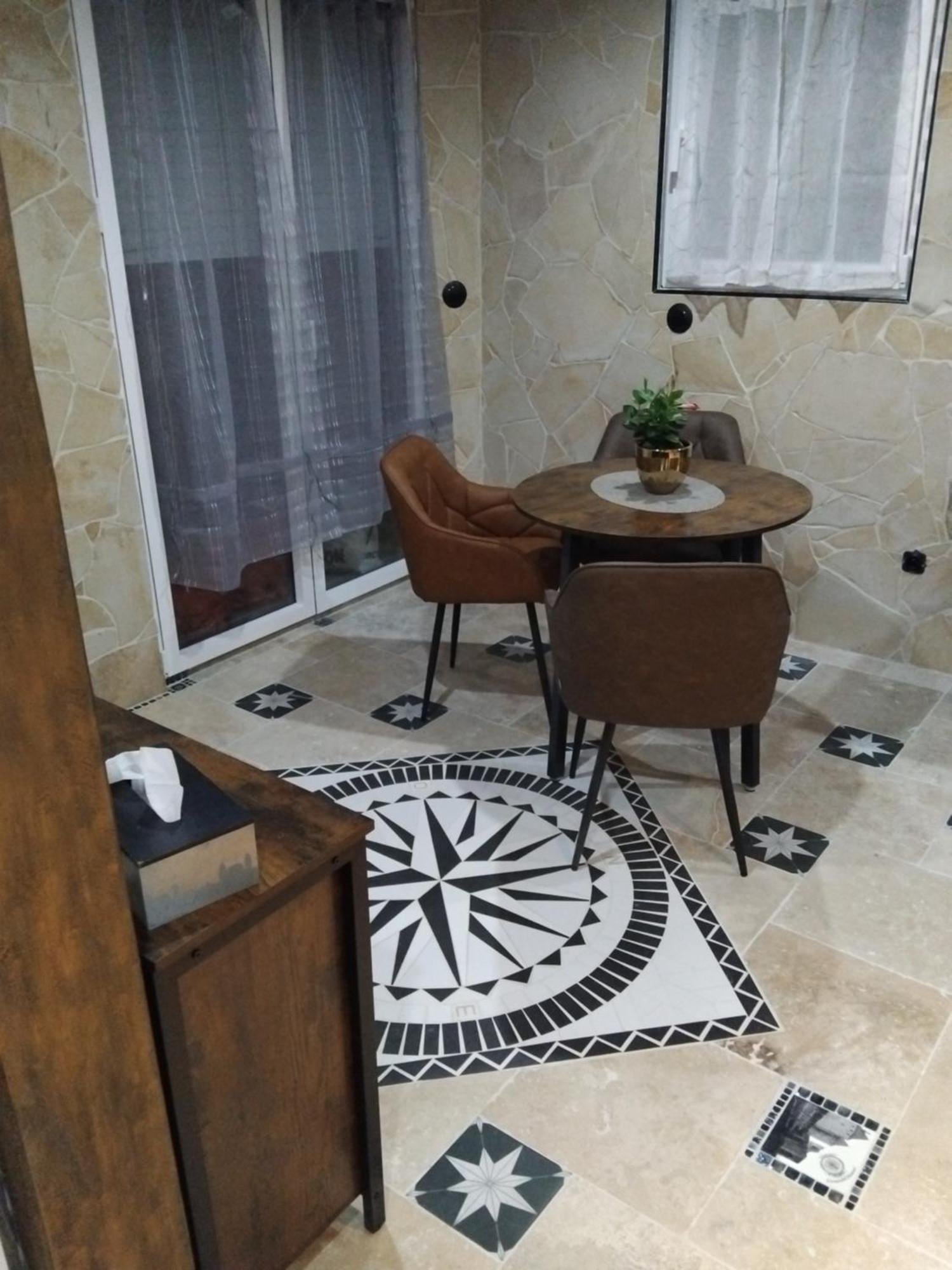 Drissia&Othman Atipik Apartment Carcassonne Exterior photo
