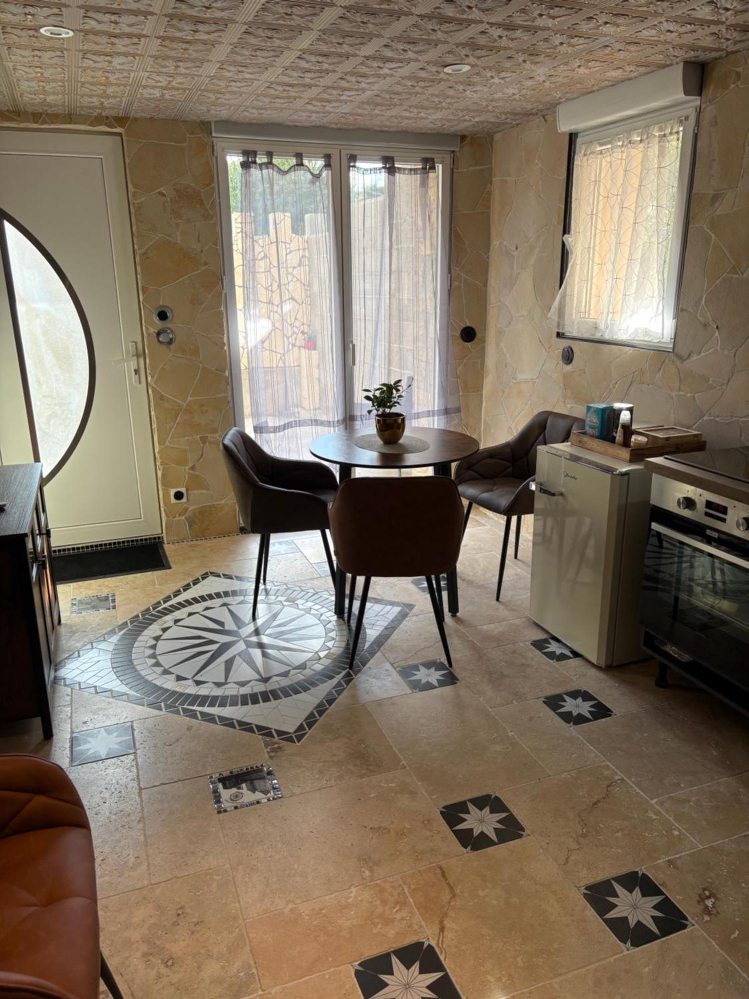 Drissia&Othman Atipik Apartment Carcassonne Exterior photo